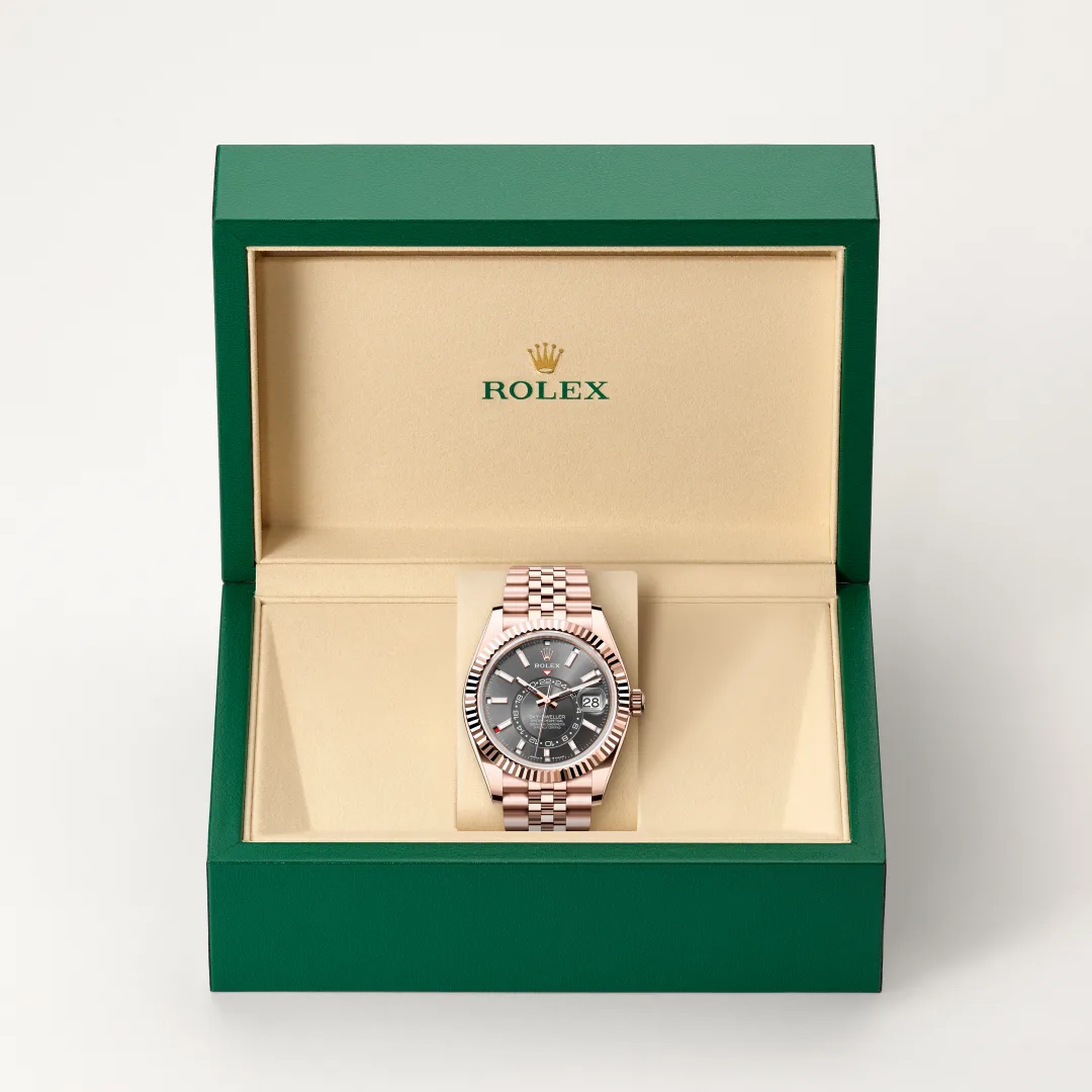 Rolex Sky-Dweller in 18 kt Everose gold, M336935-0008 | Tapper's